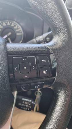 2022 Toyota Hilux SR