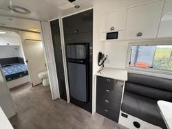2019 New Age Caravans Big Red Br22cl