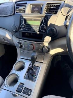 2012 Toyota Kluger KX-R