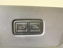 2024 Kia Carnival GT-Line HEV