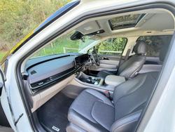 2024 Kia Carnival GT-Line HEV