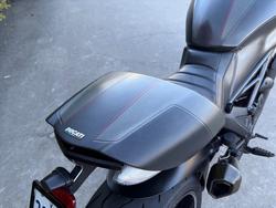 2016 DUCATI DIAVEL CARBON Black