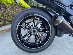 2016 DUCATI DIAVEL CARBON Black