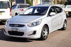 2014 Hyundai Accent Active