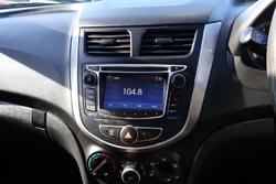 2014 Hyundai Accent Active