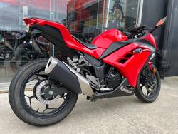 2016 Kawasaki NINJA 300 ABS RED