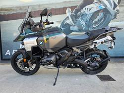 2025 BMW Motorrad R 1300 GS ADVENTURE OPTION 719 Green