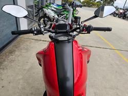 2022 DUCATI MONSTER Red