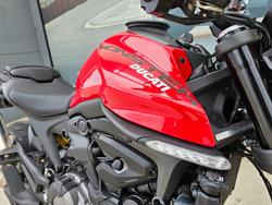 2022 DUCATI MONSTER Red