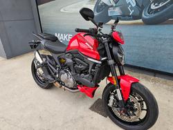 2022 DUCATI MONSTER Red