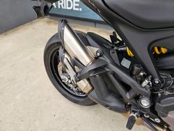 2022 DUCATI MONSTER Red