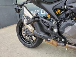 2022 DUCATI MONSTER Red