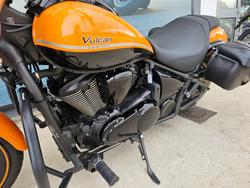 2022 Kawasaki VULCAN 900 (VN900) CLASSIC Orange