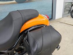 2022 Kawasaki VULCAN 900 (VN900) CLASSIC Orange