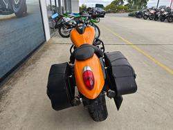 2022 Kawasaki VULCAN 900 (VN900) CLASSIC Orange