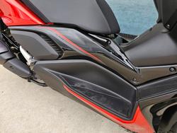 2025 Yamaha XMAX 300 (CZD300A) Orange