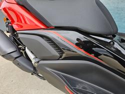 2025 Yamaha XMAX 300 (CZD300A) Orange
