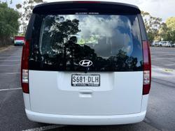 2026 Hyundai STARIA LOAD