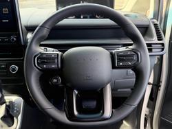 2026 Hyundai STARIA LOAD