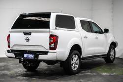 2021 Nissan Navara ST