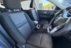 2022 Nissan X-TRAIL ST