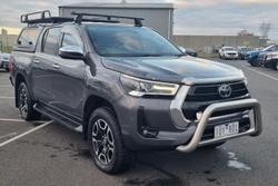 2021 Toyota Hilux SR5