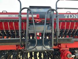 0 SEMEATO TDNG 520 DOUBLE DISC SEEDER USED RED
