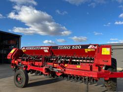 0 SEMEATO TDNG 520 DOUBLE DISC SEEDER USED RED