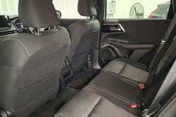 2025 Mitsubishi Outlander PHEV ES