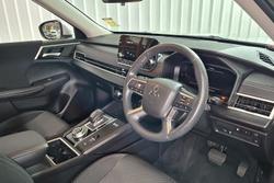 2025 Mitsubishi Outlander PHEV ES