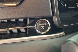 2025 Mitsubishi Outlander PHEV ES
