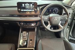 2025 Mitsubishi Outlander PHEV ES