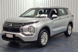2025 Mitsubishi Outlander PHEV ES
