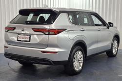 2025 Mitsubishi Outlander PHEV ES