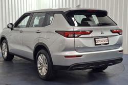 2025 Mitsubishi Outlander PHEV ES