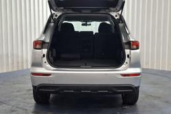 2025 Mitsubishi Outlander PHEV ES