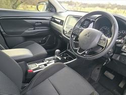 2019 Mitsubishi Outlander ES
