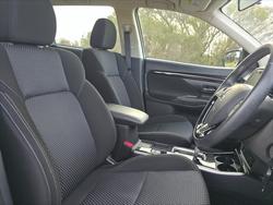 2019 Mitsubishi Outlander ES