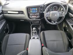2019 Mitsubishi Outlander ES