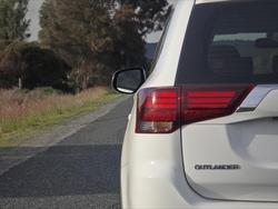 2019 Mitsubishi Outlander ES