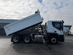 2017 Iveco Stralis AD450