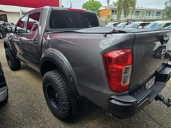 2022 Nissan Navara SL