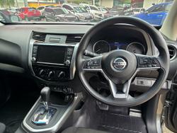 2022 Nissan Navara SL
