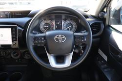 2022 Toyota Hilux SR