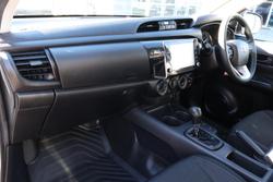 2022 Toyota Hilux SR