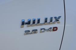 2022 Toyota Hilux SR