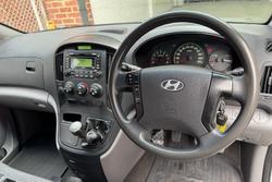 2011 Hyundai iLoad TQ-V MY11 Creamy White