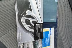 2011 Hyundai iLoad TQ-V MY11 Creamy White