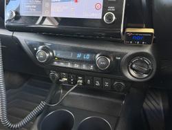 2017 Toyota Hilux SR5