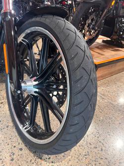 2017 Harley-Davidson Breakout 107 (FXBR) Softail Black